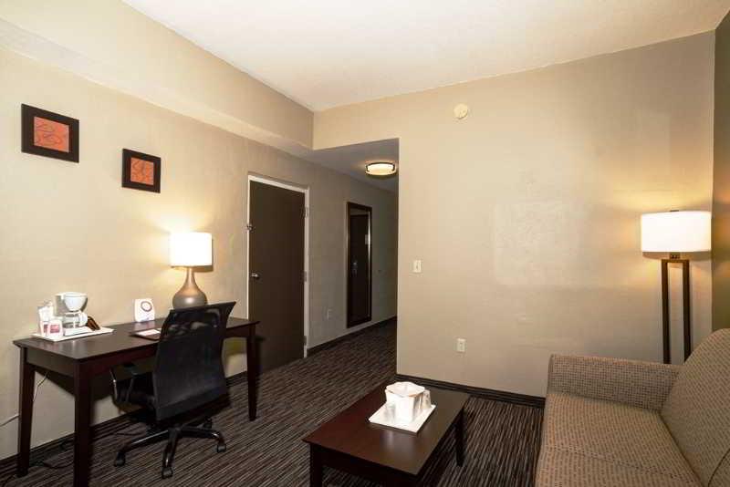 Comfort Suites Clearwater - Dunedin מראה חיצוני תמונה