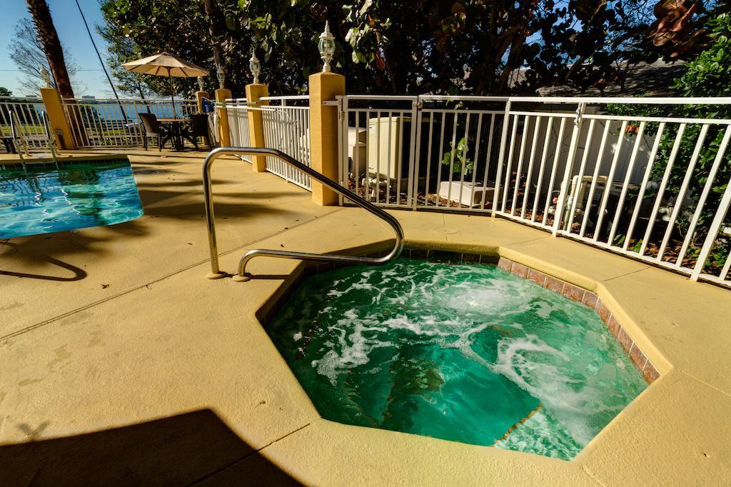 Comfort Suites Clearwater - Dunedin מראה חיצוני תמונה