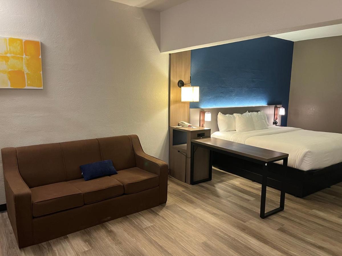 Comfort Suites Clearwater - Dunedin מראה חיצוני תמונה