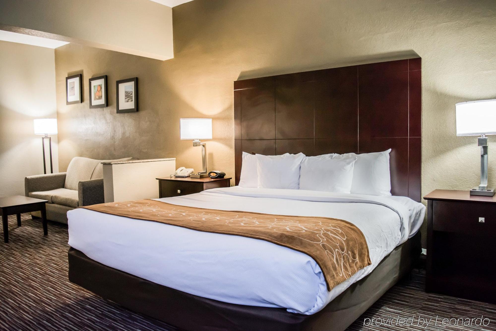 Comfort Suites Clearwater - Dunedin מראה חיצוני תמונה