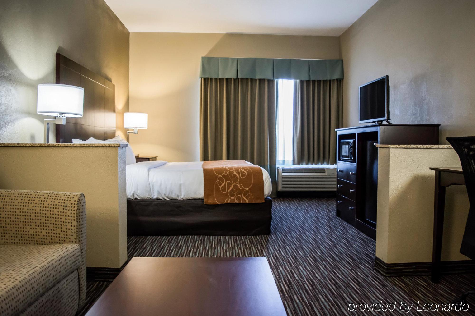 Comfort Suites Clearwater - Dunedin מראה חיצוני תמונה