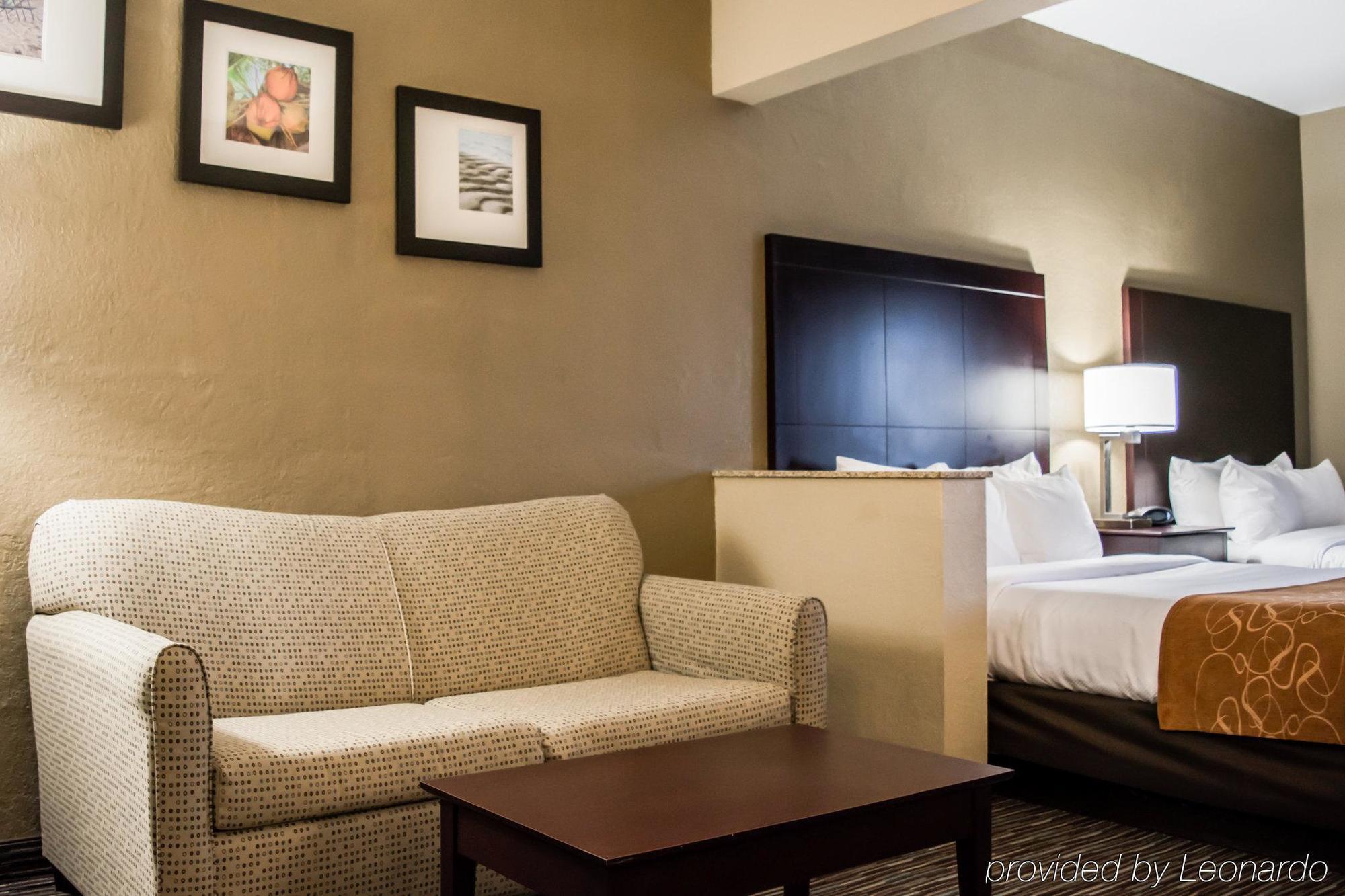 Comfort Suites Clearwater - Dunedin מראה חיצוני תמונה