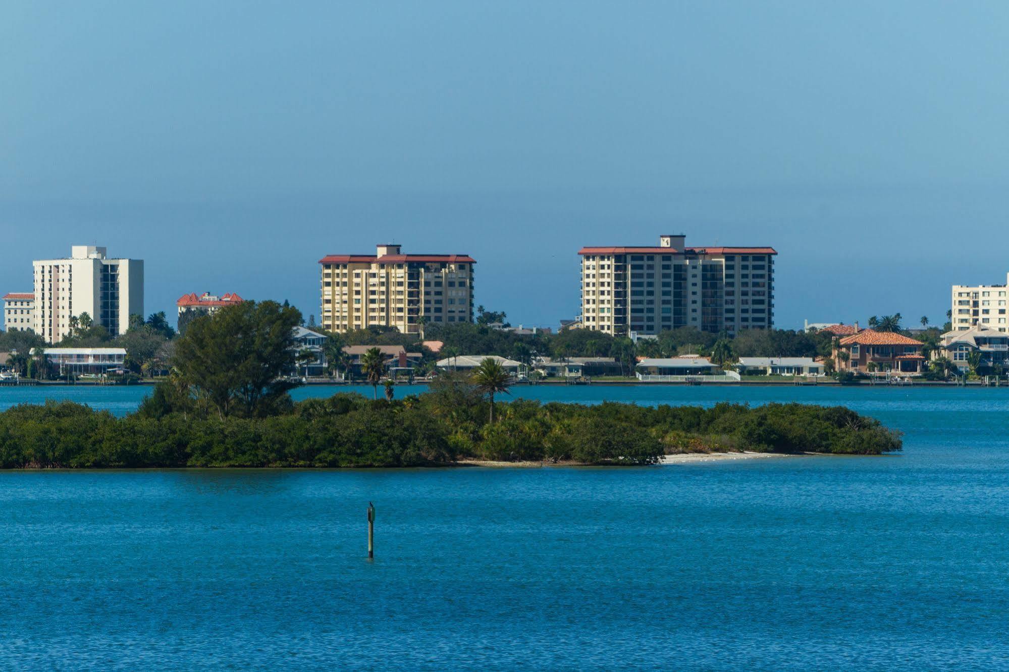 Comfort Suites Clearwater - Dunedin מראה חיצוני תמונה